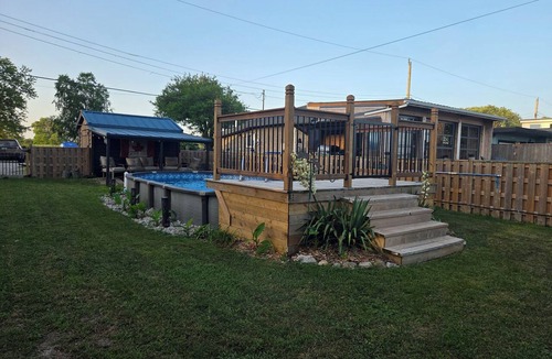 Amherstburg House | Cozy and rustic Lake Erie cottage with lake views, pool, and hot tub!