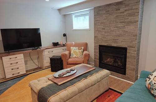 Meadowvale Village Apartment | Cozy Basement in North Mississauga