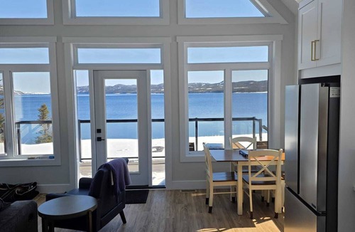 King's Point Cottage | Cozy Beachfront Cottage Retreat w/Loft Workspace, Stunning Views & Beach Access