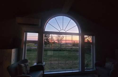 Grand-Digue House | Cozy beautiful space in a great location. Close to beautiful beaches and sunsets