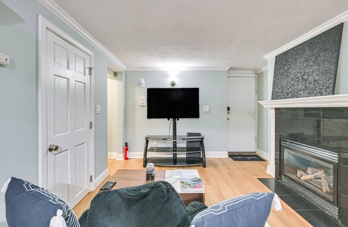 Roxbury Apartment | Cozy Boston Apartment Near Franklin Park Zoo!