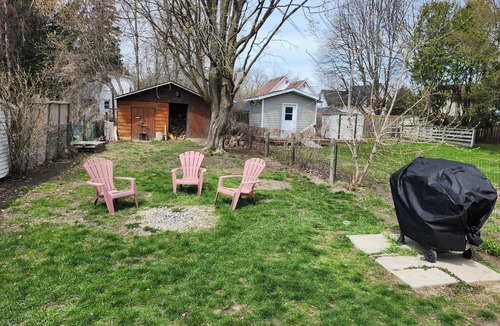 Brockville House | Cozy Brockville Getaway | Walk to River, Dining & Downtown