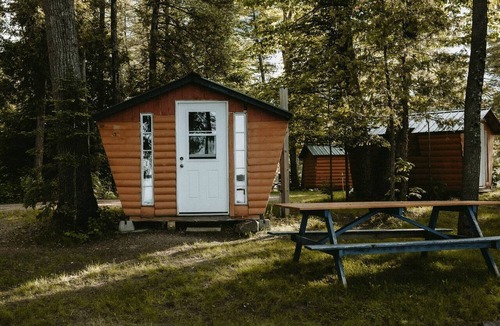 Killaloe Cabin | Cozy Cabin for Ontario Glamping Getaway on Golden Lake