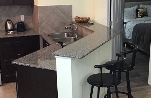 Invermere Condo | Cozy Condo & Invermere BC & Mountains & Lake view &Pool open in May& Hottub & AC