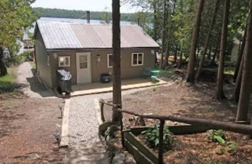 Tobermory Cottage | Cozy cottage located on Cameron Lake in beautiful Bruce Peninsula