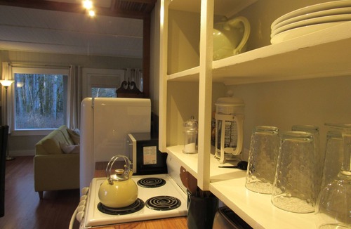 Sooke Cottage | Cozy Cottage Near To Trails