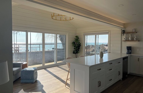 Leamington Cottage | Cozy Cottage on Lake Erie!