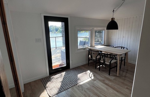 Laurentian Valley Cottage | Cozy Cottage on the Ottawa River