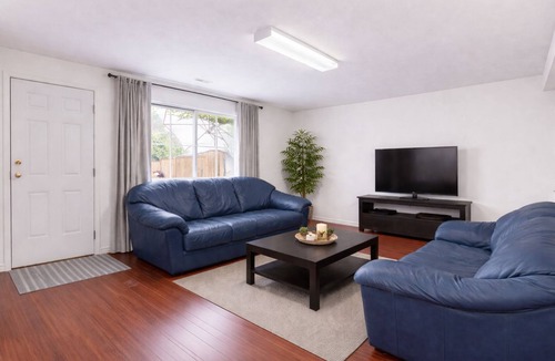 Pitt Meadows House | Cozy Furnished Garden Suit