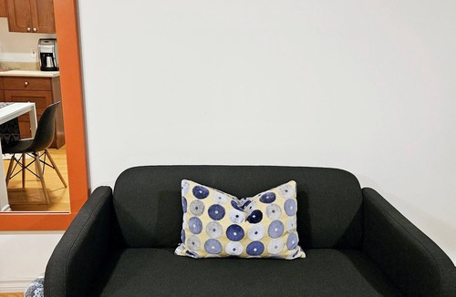 Downtown Eastside Apartment | Cozy Garden Suite w/Private Entrance