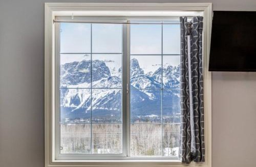 Canmore House | Cozy getaway for exploring Canmore and Banff