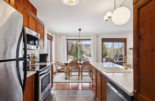Mont-Tremblant House | Cozy Golfside Oasis | Fireplace & Terrace