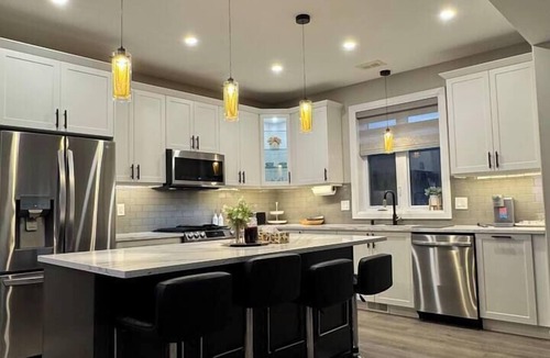 Colborne House | Cozy Home with Deck, 4 Parking Spots near beaches