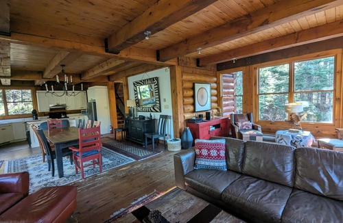 Lac Superieur Village Ski Chalet | Cozy Log Cabin in Cote Nord Tremblant, pool, tennis, lake, spa, pet-friendly