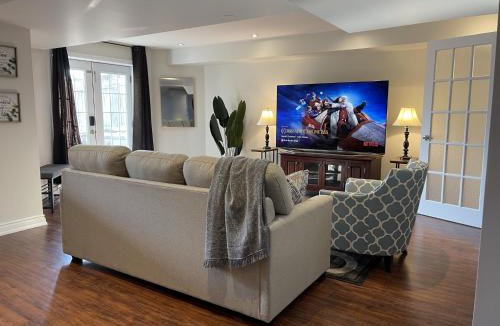Meadowvale Village Apartment | Cozy Lovely Ravine facing Suite.