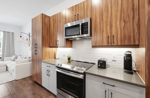Home Park Apartment | Cozy luxury 1-bedroom apartment West Midtown with Sauna and pool