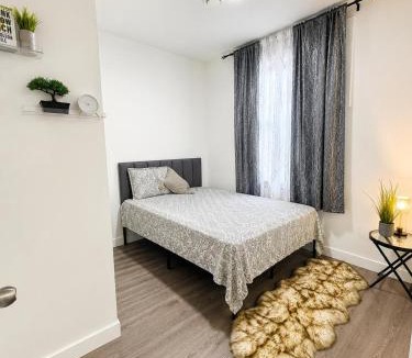 Chestermere Apartment | Cozy & Modern Guest Suite-Minutes away from Lake!