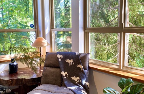 Village North House | Cozy Mountain Oasis w/hot tub and free parking