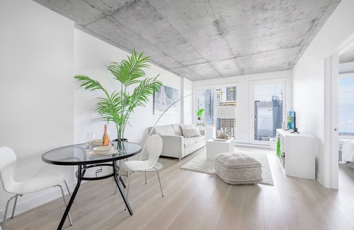 Downtown Montreal Apartment | Cozy Oasis Home Downtown Montreal - Free Indoor Parking Old Montreal - Apartment
