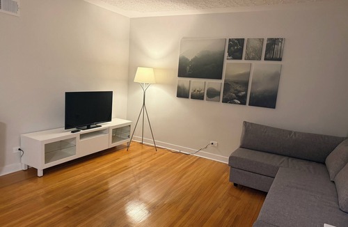 Northwest Calgary House | Cozy Parkdale escape - 2BDR near foothills hospital