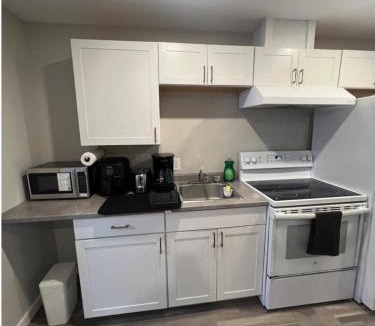 Regina Apartment | Cozy Private Suite with Parking near restaurants