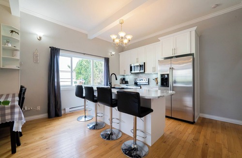 Regional District of Nanaimo House | COZY, RELAXING FAMILY-SIZED HOUSE/NEAR THE FERRY, PARKS, SHOPPING & DOWNTOWN