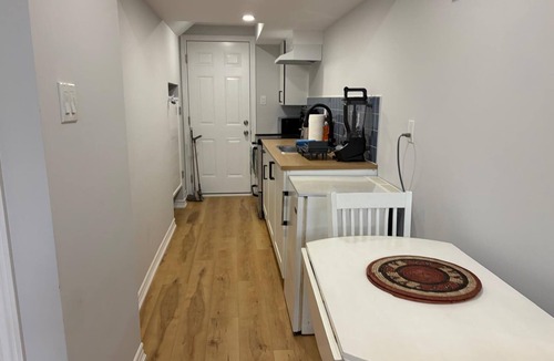 Centre Wellington House | Cozy Retreat in Small Town Fergus. 5 mins from Elora!