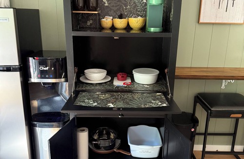 Hinton Cabin | Cozy single room bunk house style cabin with detached full washroom