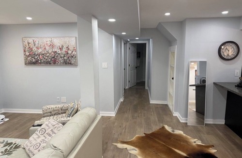 Vaughan House | Cozy & Spacious basement