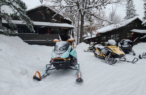 Dysart et al Apartment | Cozy stay at Haliburton Forest. Trails, Wolf Centre, Canopy Tour, 100 lakes!