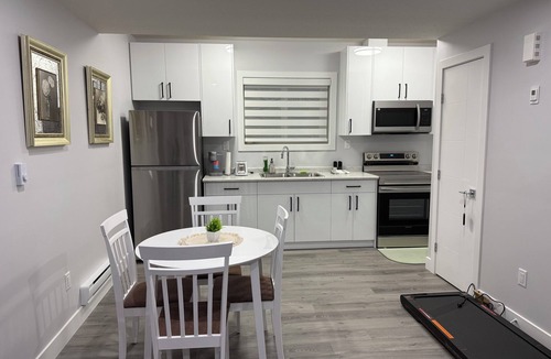 Saskatoon House | Cozy Stay, Comfortable, Peaceful, Clean house