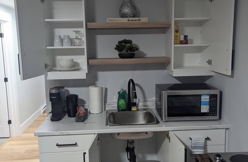 Moncton Apartment | Cozy suite in a serene area (Magnetic Hill) near Casino in Moncton,NB