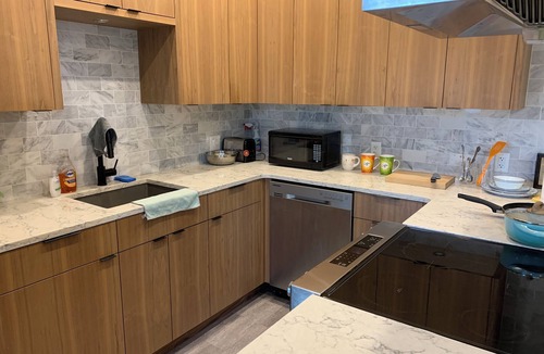 Saanich West House | Cozy suite in Royal Oak