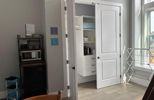 Coquitlam House | Cozy Suite near Mundy Park