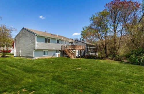 Bonnet Shores House | Cozy Summer Family Beach House in Bonnet Shores