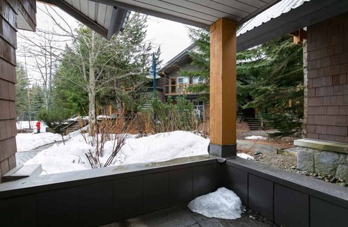 Village North House | Cozy Townhouse in Whistler Village North with Free Parking