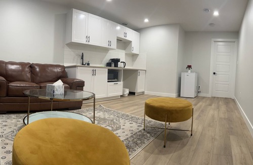 Regina House | Cozy two bedrooms suite.