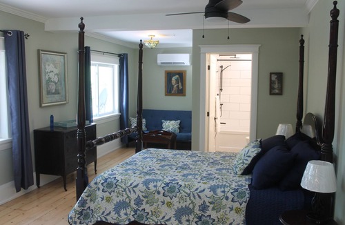 Bala Bed & Breakfast | Cranberry Moon Inn B&B