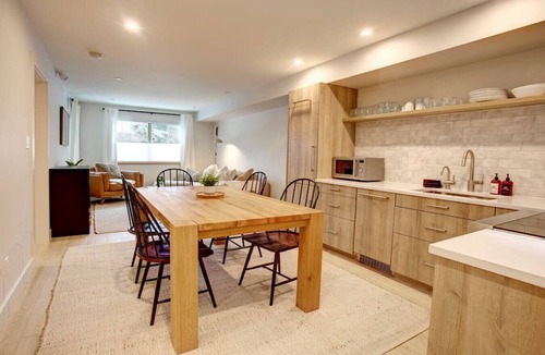 Whistler Creekside Condo | Creekside 2BR:Sleeps 6, Patio + BBQ & Free Parking,Pool, Near Shops and Lakes!