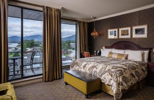 Prince Rupert Hotel | Crest Hotel