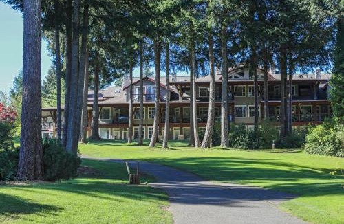 Courtenay Resort | Crown Isle Resort & Golf Community
