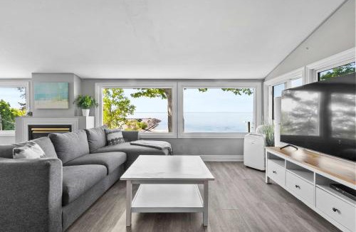 Crystal Beach House | Crystal Beach Waterfront Cottage - Sunset Views