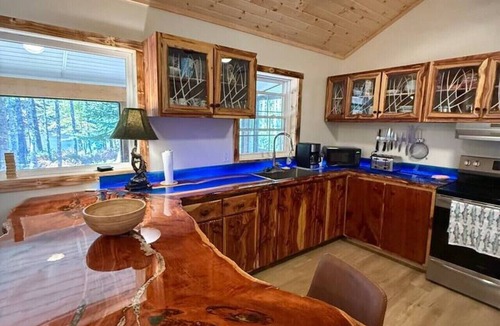 Lunenburg County Cabin | Crystal Cove Cabin - 2brdm 1 bath Water Front