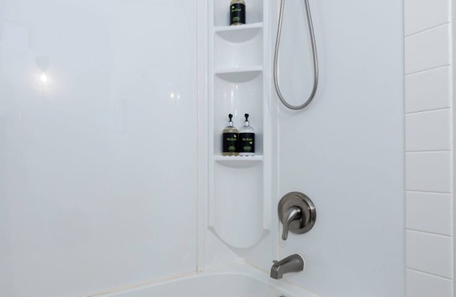 Cumberland Apartment | Cumberland Guesthouse ~ Unit D Studio