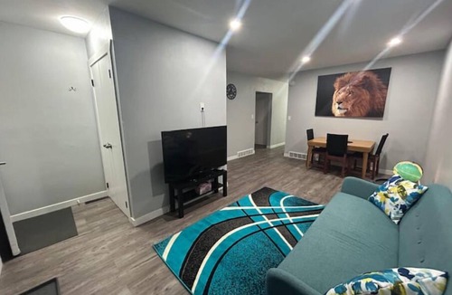 Highland Park House | Cute Highland Park Entire Unit A