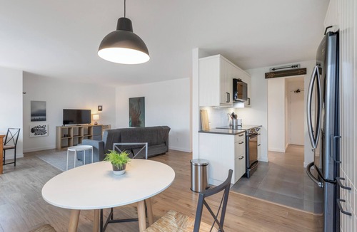 Mount Pleasant Apartment | D6 - Amazing Updated One Bedroom In Mount Pleasant