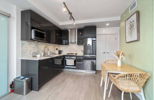 Downtown Vancouver Apartment | D77 - Beautiful Downtown 1 bedroom unit