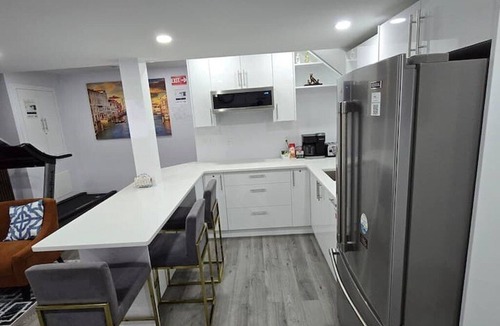 Winnipeg House | Davigo Luxe. Luxuriously furnished with guaranteed guests' privacy & comfort.