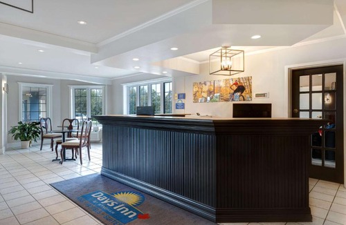 Saint-Basile Hotel | Days Inn by Wyndham Edmundston