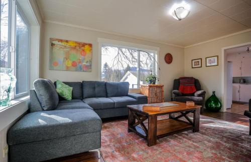 Taghum House | Dee's Country home on 5 acres of views and nature